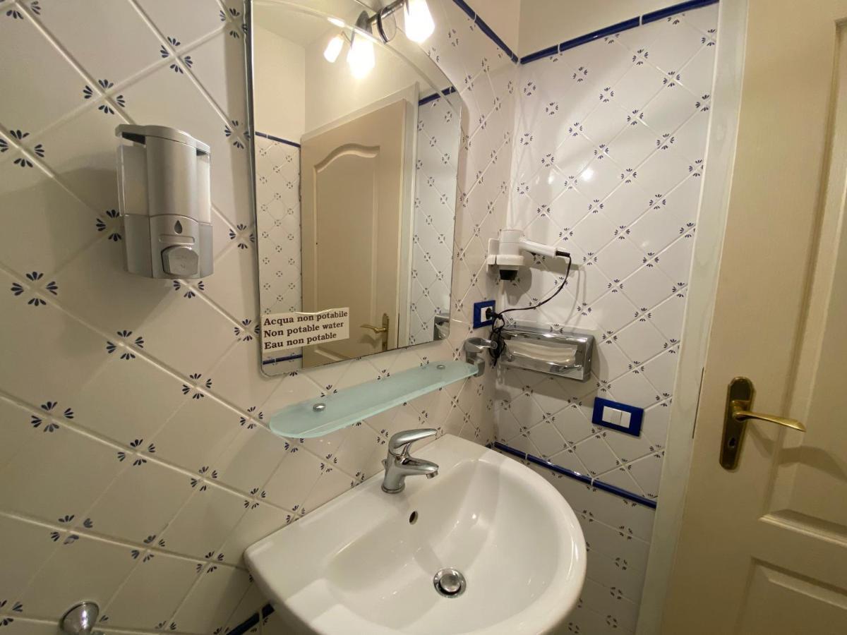 B&B Petite Maison Posada  Bagian luar foto
