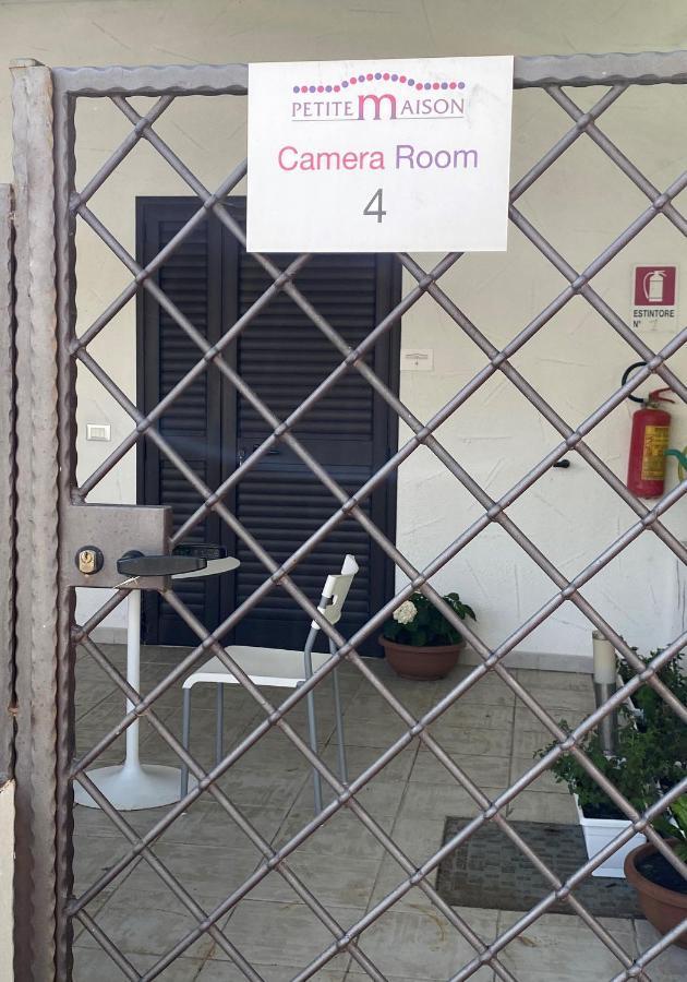 B&B Petite Maison Posada  Bagian luar foto